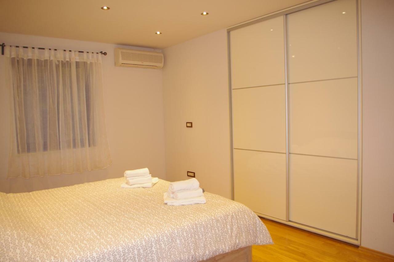 Apartment Verano Njivice Kültér fotó