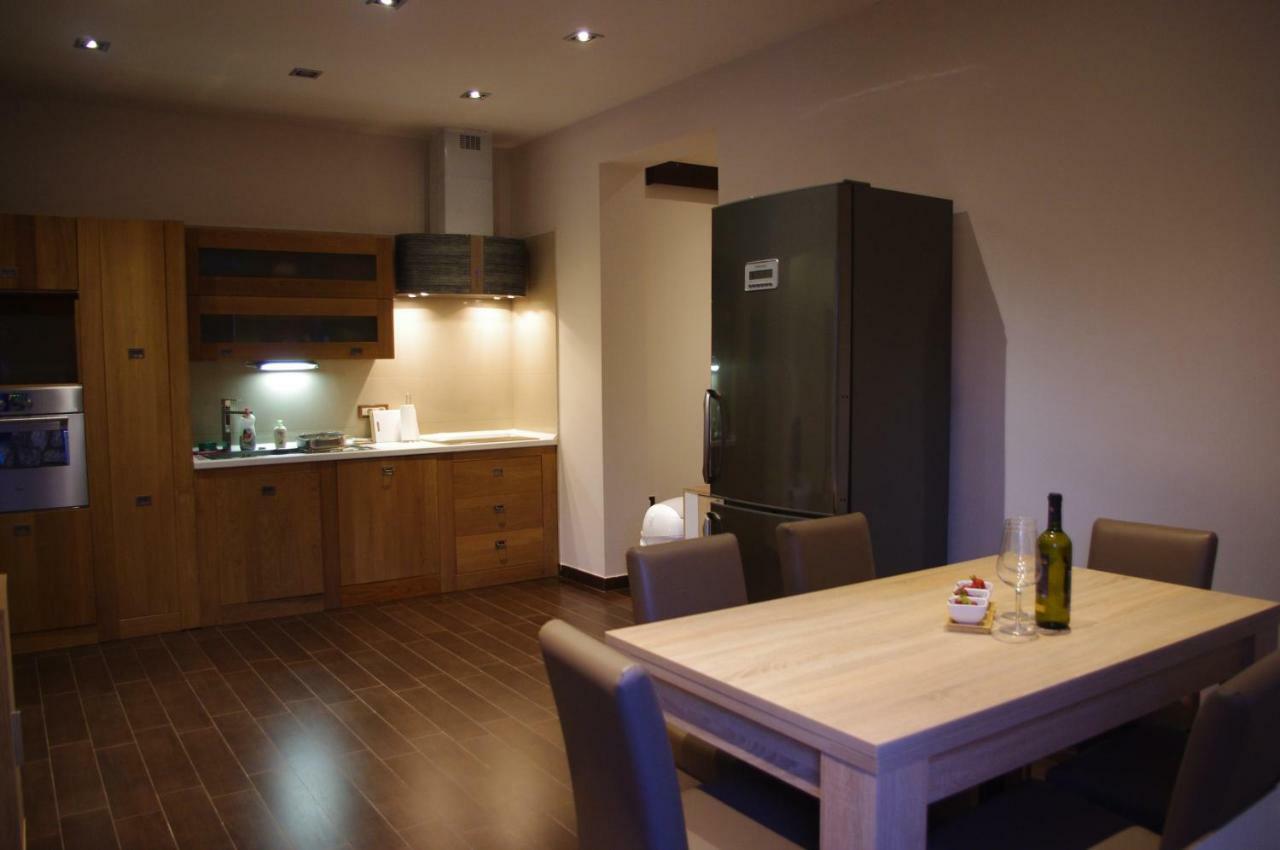 Apartment Verano Njivice Kültér fotó